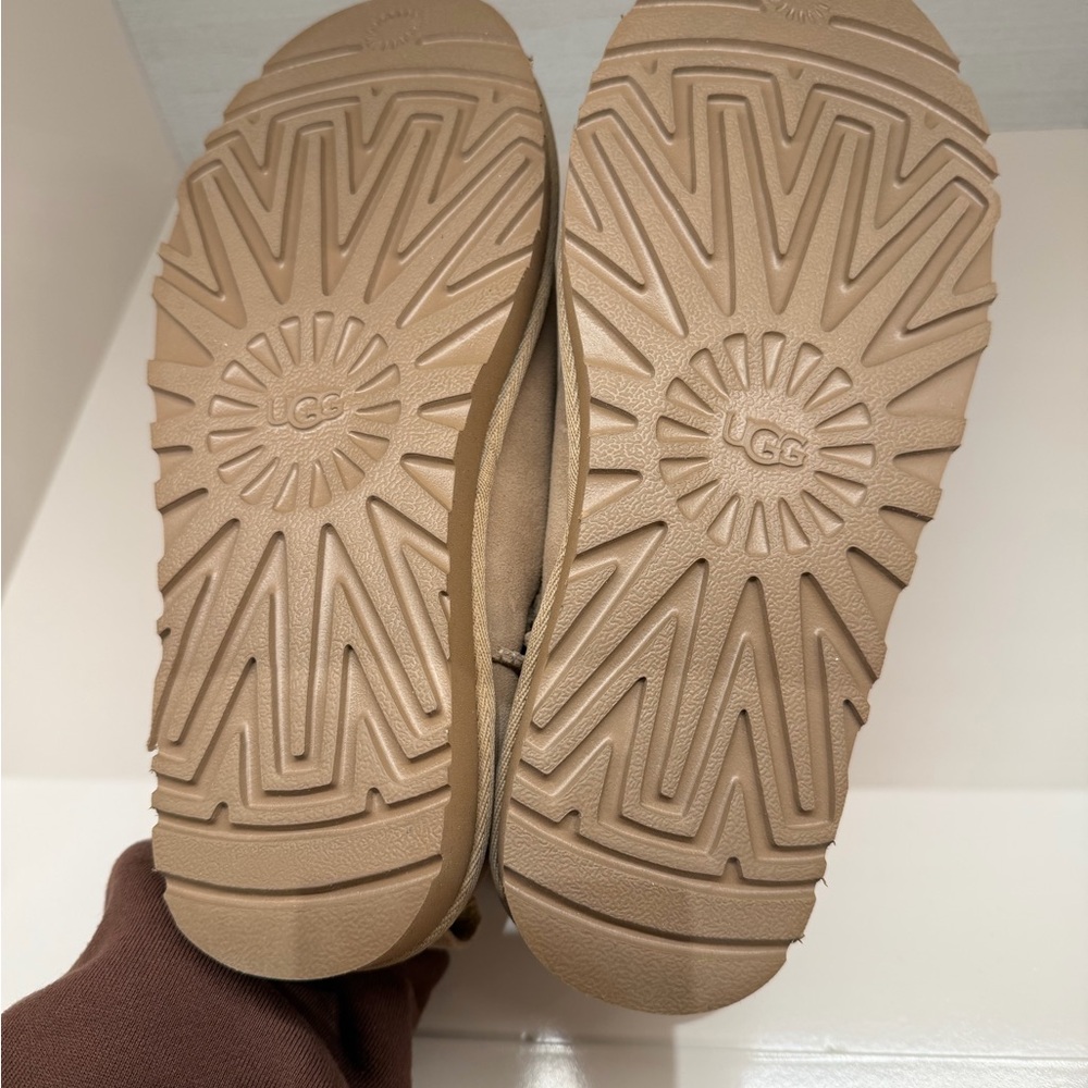 UGG classic micro boot - Picture 7 of 7